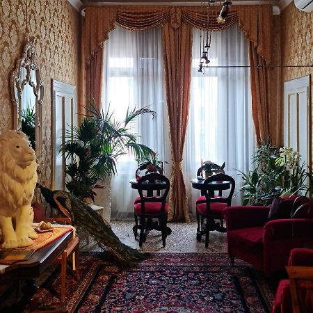 Friendly Venice Suites Bagian luar foto