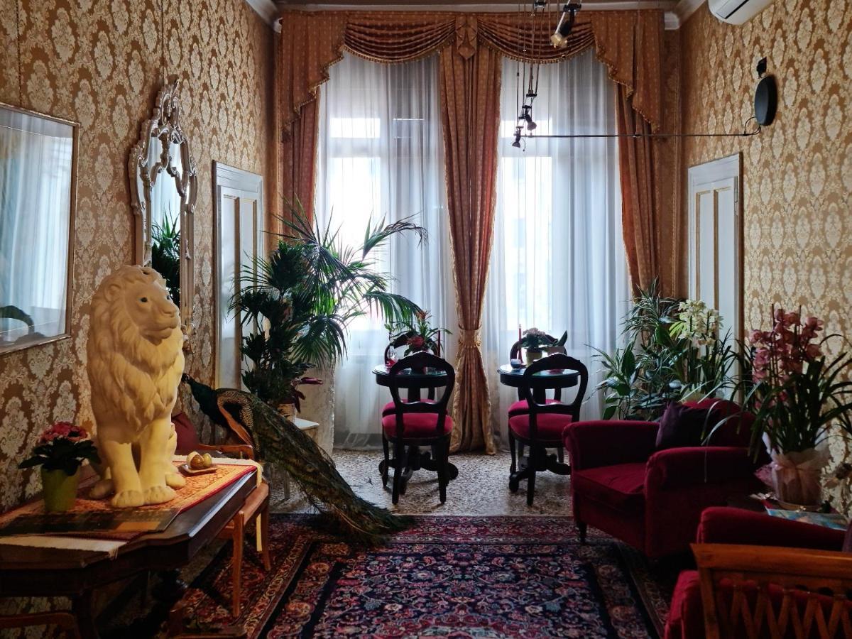 Friendly Venice Suites Bagian luar foto