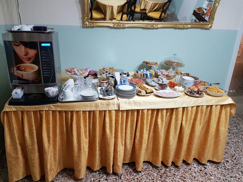 Friendly Venice Suites Bagian luar foto