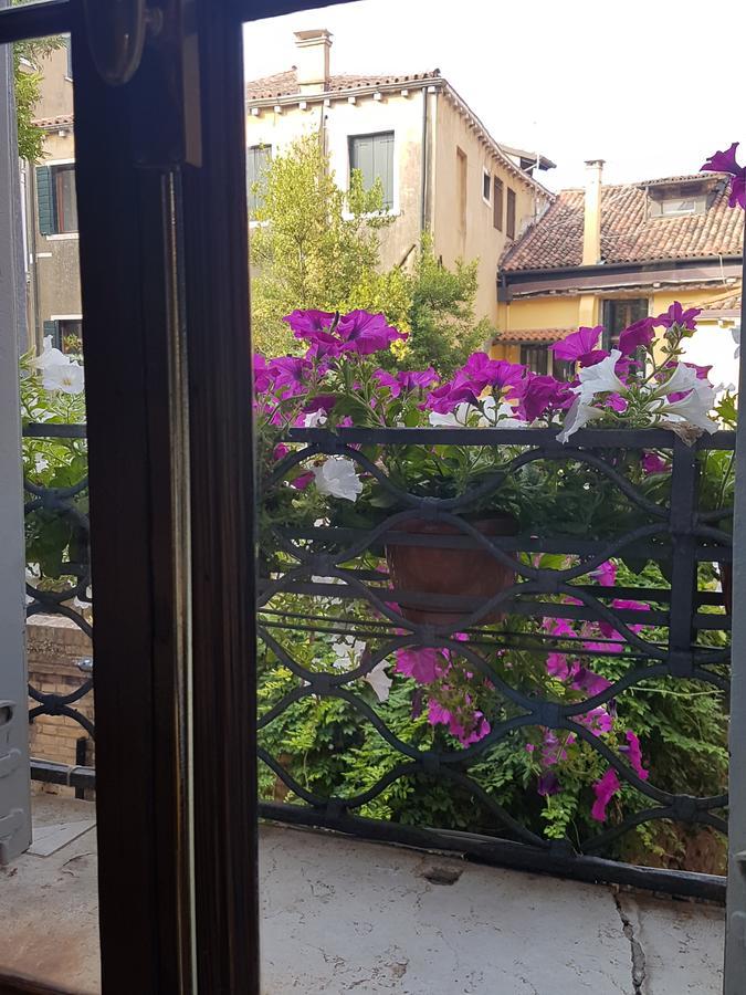 Friendly Venice Suites Bagian luar foto