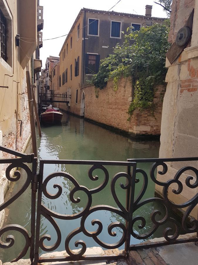 Friendly Venice Suites Bagian luar foto