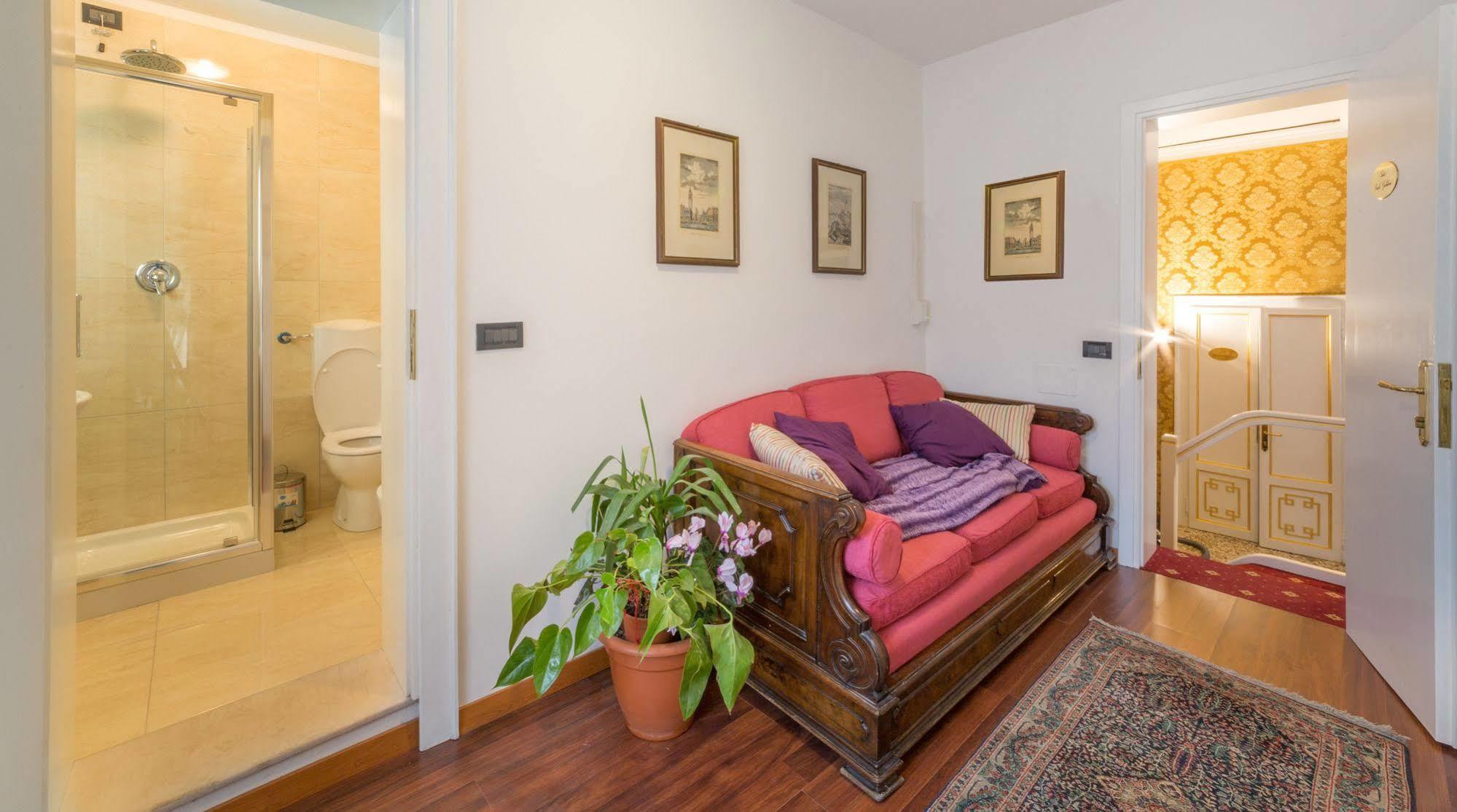 Friendly Venice Suites Bagian luar foto