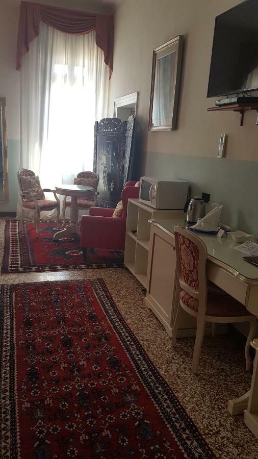 Friendly Venice Suites Bagian luar foto