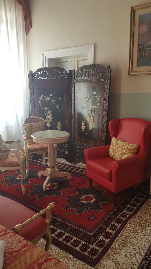 Friendly Venice Suites Bagian luar foto